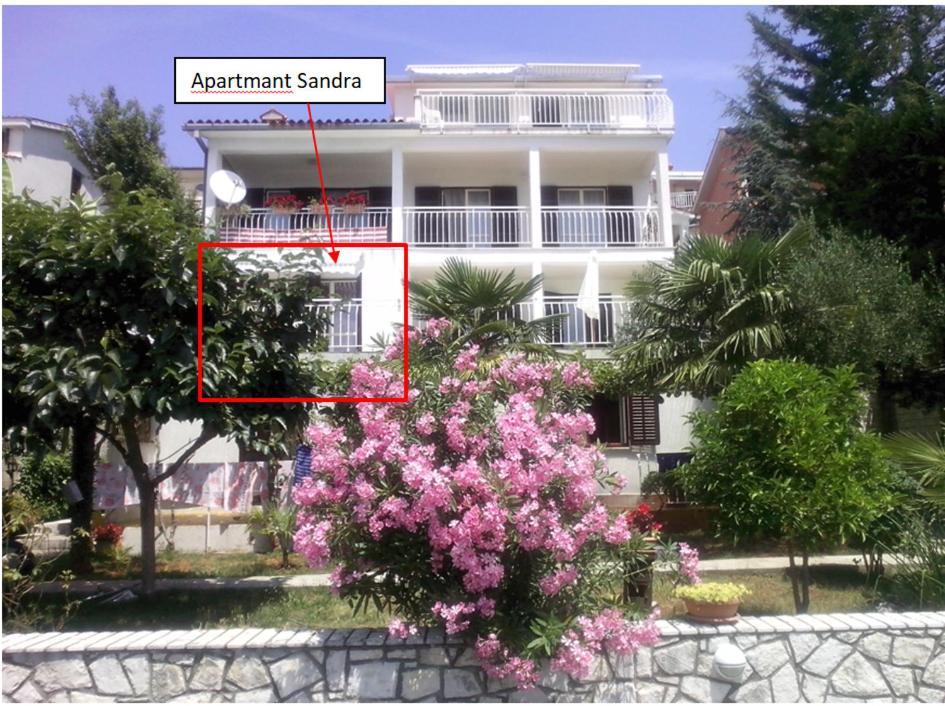 Apartment Sandra Rabac Exterior photo